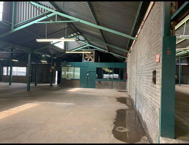 3,000M² WAREHOUSE TO LET IN ANDERBOLT